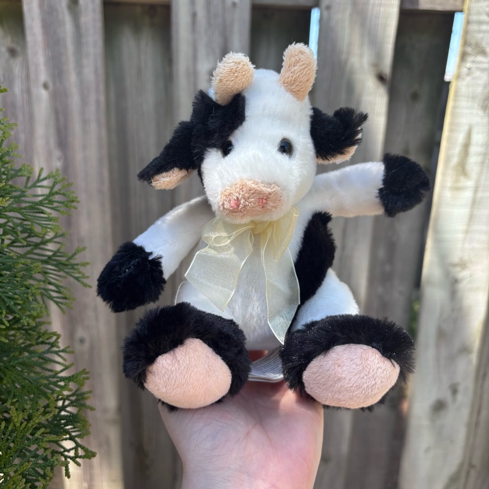 Calplush Stuffed Cow